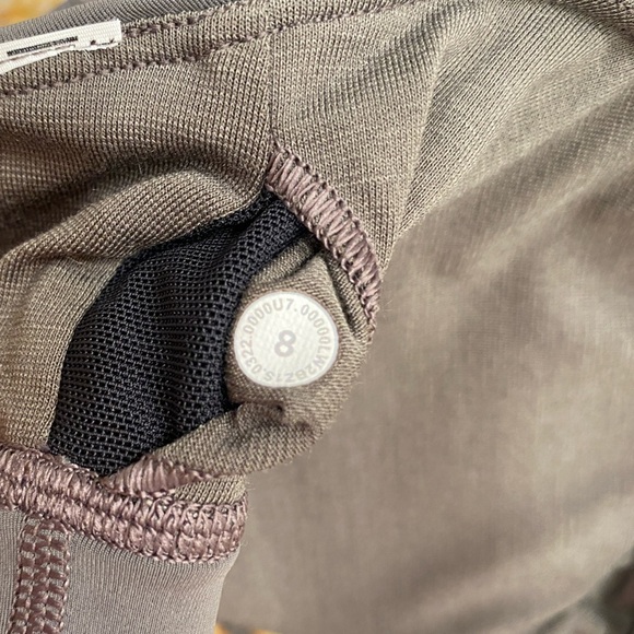 Lululemon Energy High-Neck Longline Tough Bra *Medium Support, B–D Cups size 8 - Picture 6 of 6